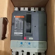 کلید اتوماتیک سه پل قابل تنظیم حرارتی و مغناطیسی 250 آمپر NS250 N مرلین گرین Merlin Gerinدر حد نو gallery0