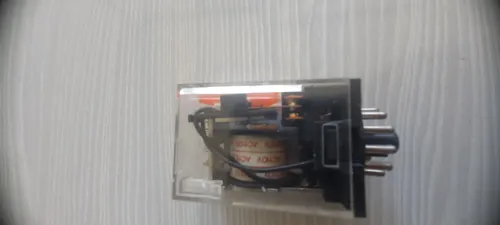 رله امرون امرن omron اصلی 11 پایه بوبین 110 ولت ac