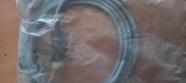 سنسور مجاورت القایی ایتالیایی اصل  قطر 18 میلیمتر ی proximity switch