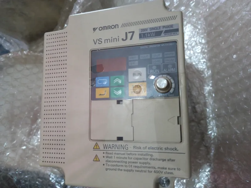 درایو اینورتر1.1 کیلو وات 1.1kw تکفاز omron  امرن ژاپن مدل CIMR-J7ZB0P7 در حد نو gallery1