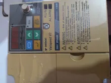 درایو اینورتر 1.5 کیلو وات 1.5kw تکفاز omron  امرن  مدل  CIMR-V7AZ21P5 در حد نو gallery0