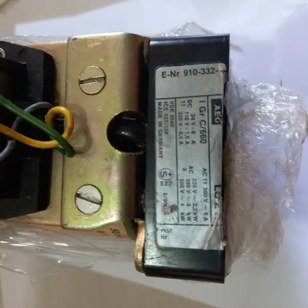 کنتاکتور AEG مدل LS 2R   55E بوبین 220 ولت آلمانی اصل 3 کیلو وات